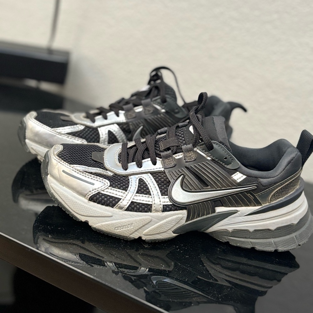 Nike V2K Run